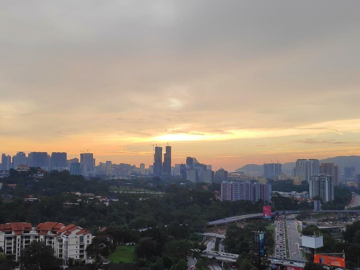 Putra Pwtc R2 Middle